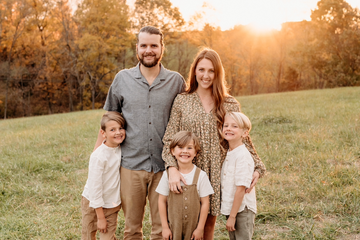 Zach & Mackenzie de Vries adoption profile photo